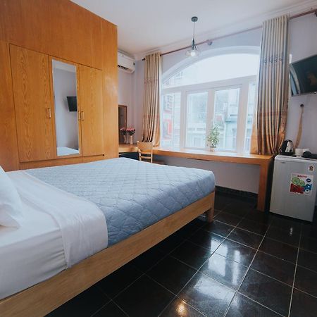 Ha Vy Hotel Ho Chi Minh City Exterior photo