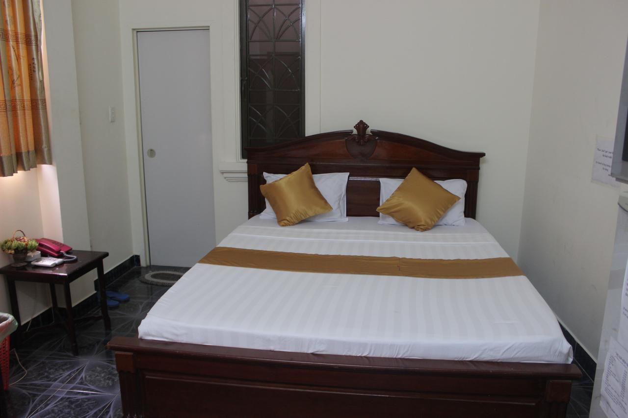 Ha Vy Hotel Ho Chi Minh City Exterior photo