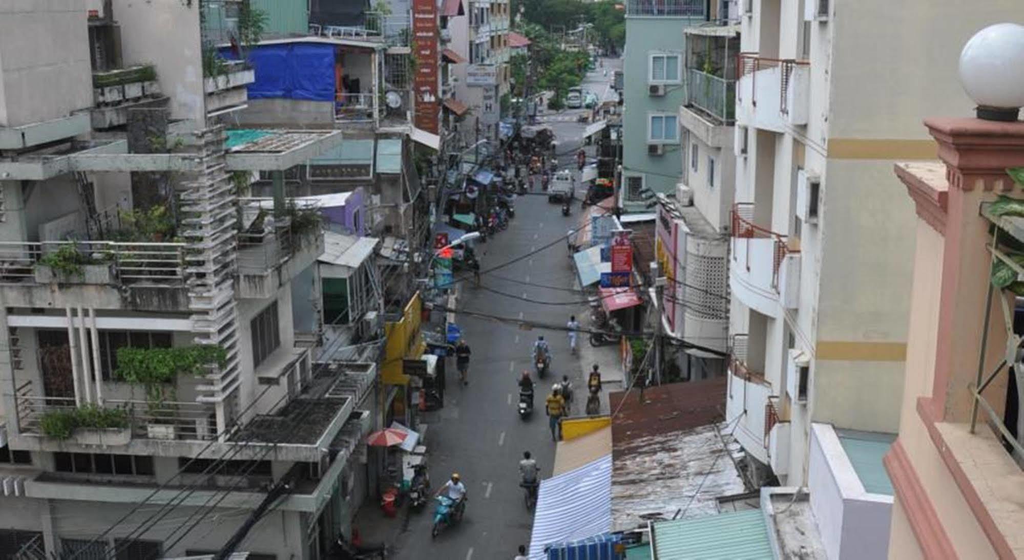 Ha Vy Hotel Ho Chi Minh City Exterior photo