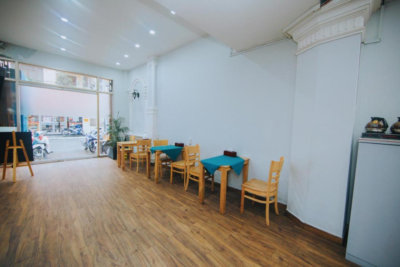 Ha Vy Hotel Ho Chi Minh City Exterior photo