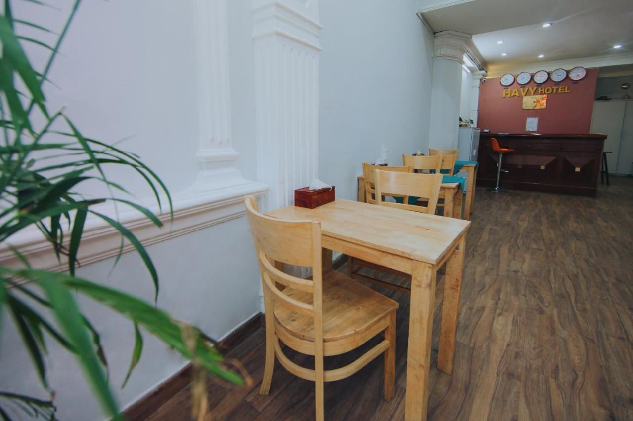 Ha Vy Hotel Ho Chi Minh City Exterior photo